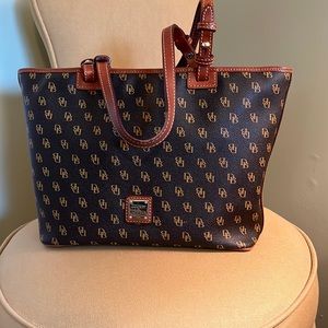 DOONEY & BOURKE Small Tote/Handbag